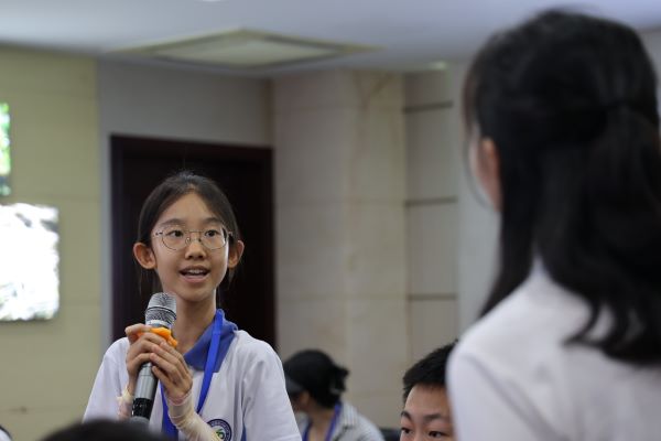 上午学生与专家对话.jpg