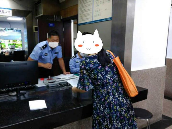 考试忘记带身份证 民警为群众解燃眉之急
