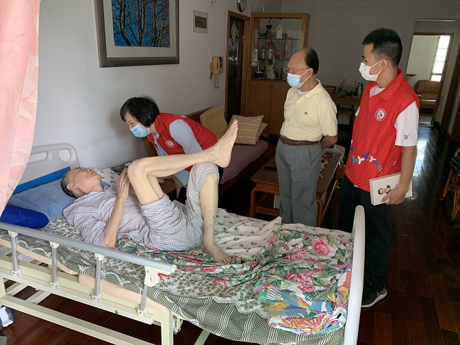香梅社区开展“四必访”和党员大走访活动.jpg