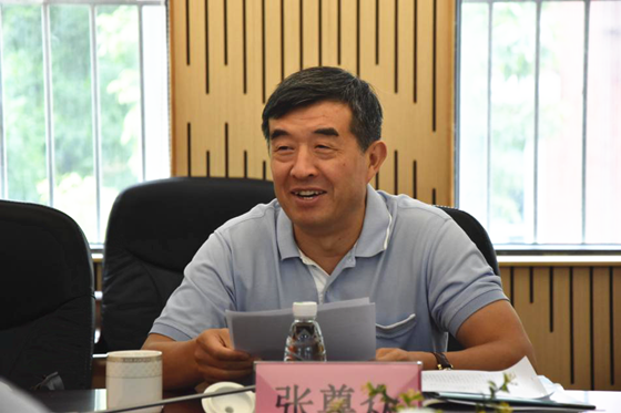 的调研,艰苦的工作,丁长义校长及学校管理团队发挥了很好的示范作用