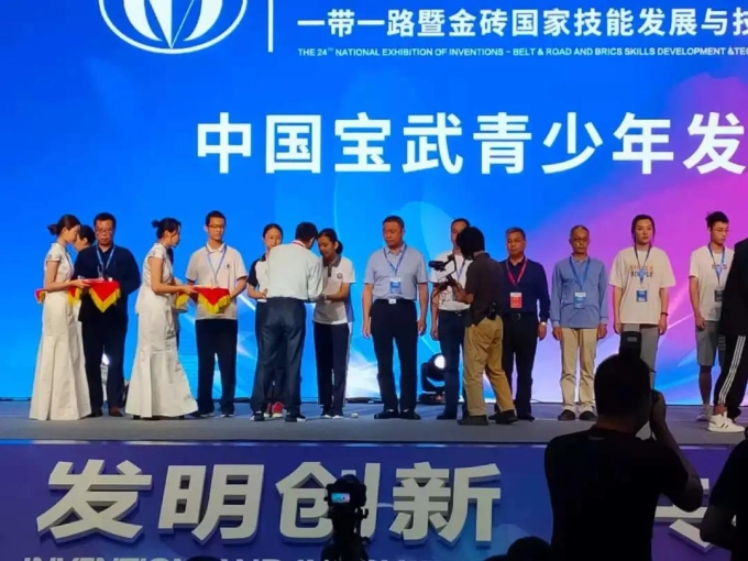 图3.jpg