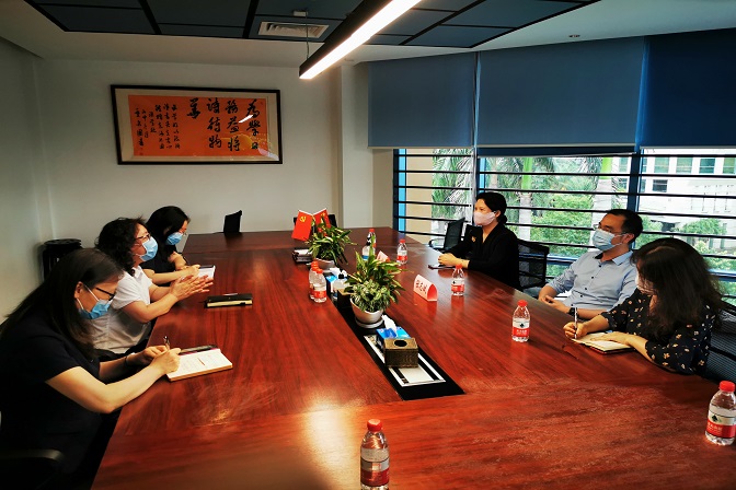 20200511街道领导到深圳外国语小学了解复学复课工作.jpg