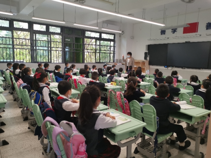 新洲小学.jpg