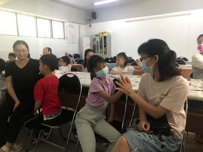 沙头街道上沙社区开展“我的情绪小怪兽” 心理健康知识亲子活动 (6).jpg