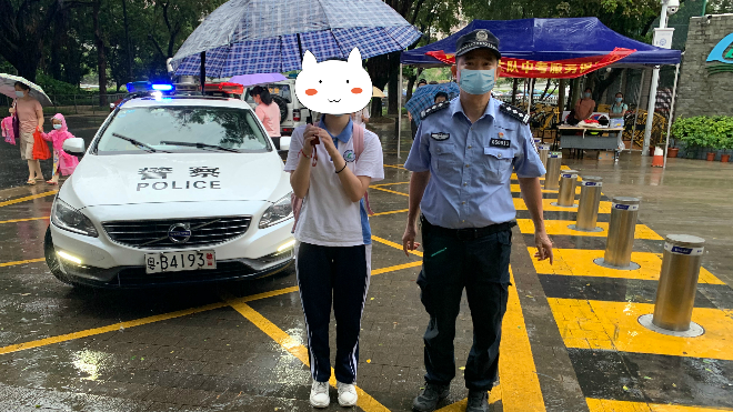 我为群众办实事 | 考生赴考途中遇阻，民警迅速将其送至考场