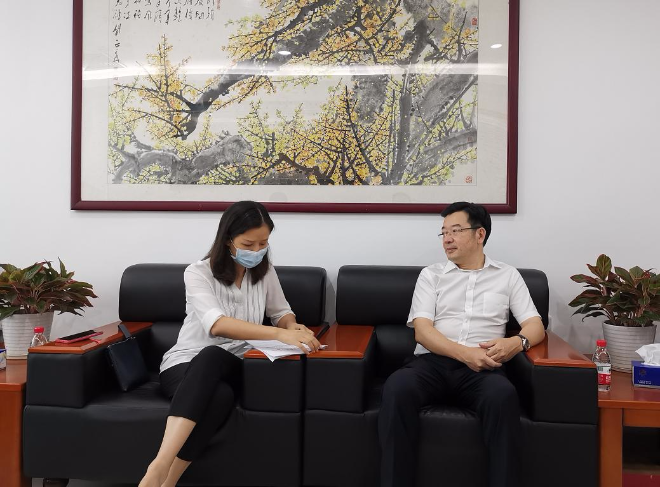 图3：黄熙同志调研华强北街道“七人普”工作.jpg