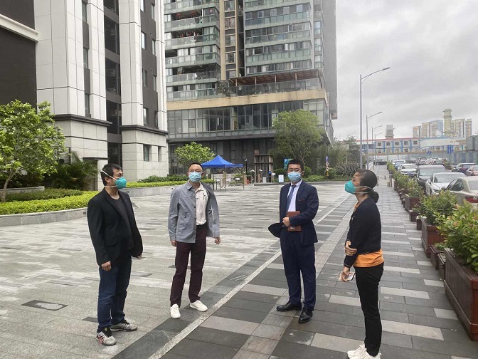 街道领导到合正置地大厦检查了解疫情防控情况.jpg