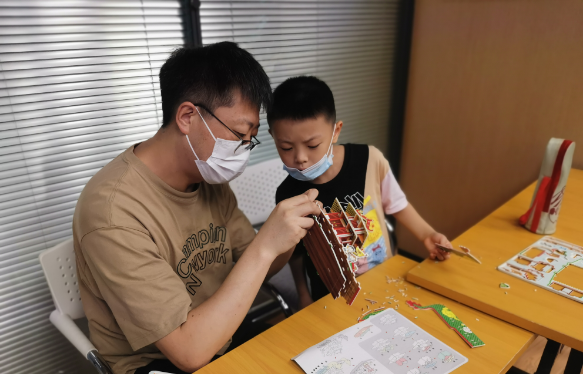 图二 上阵父子兵.jpg
