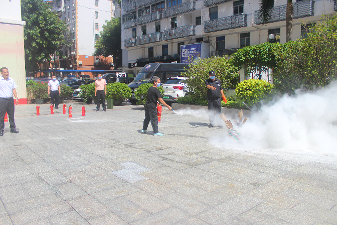 ce7ceac8ec514af9cfa5de0b3505342.jpg