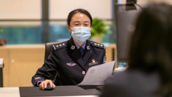 芳华绽警营：致敬新时代巾帼女警