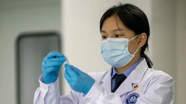 芳华绽警营：致敬新时代巾帼女警