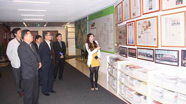 福田区委宣传部组织“市民体验行动之媒体老总看福田”活动