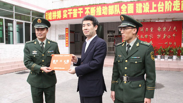 福田区领导带队进行2013迎新春拥军慰问活动 福田区领导带队进行2013迎新春拥军慰问活动