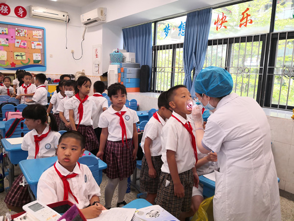 儿童口腔筛查.jpg