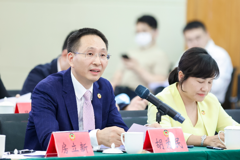 8胡为民.jpg