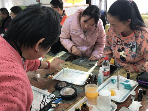 感受芬芳，绽放心灵——福田区残联开展主题芳疗沙龙活动390.png