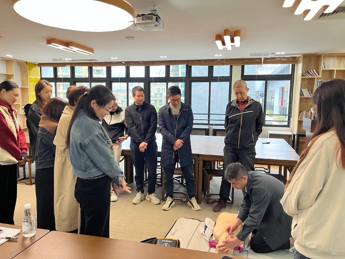 香蜜湖街道公卫中心开展应急救护“进校园”培训.jpg