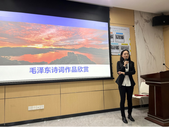 书香伴我行 文化进社区,文学社今年首课落地莲花北136.png