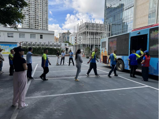 （AH7.30改）“零距离”体验消防！流动消防宣传车走进残疾人就业培训基地改162.png