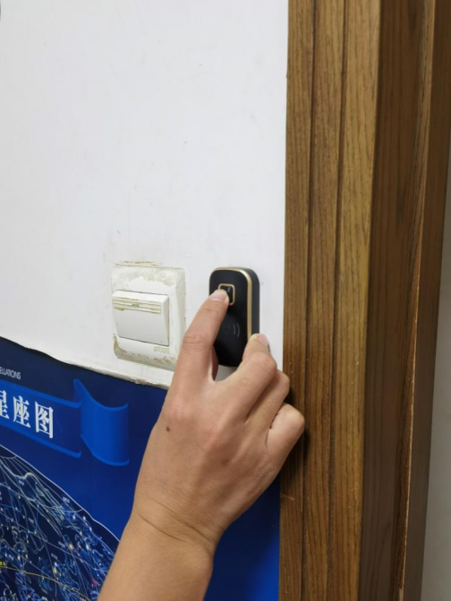 跨越居家障碍！福田区残疾人家庭喜迎新变化(1)378.png