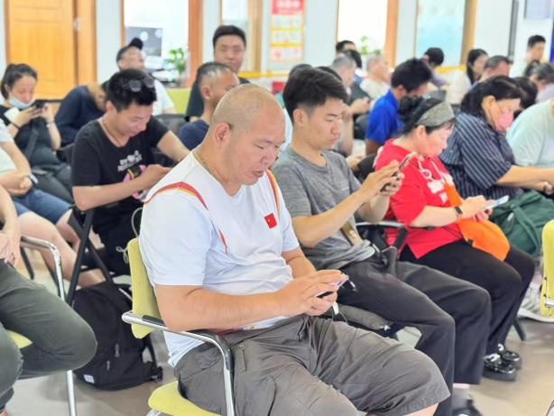 融入数字时代，拓宽就业路径——福田区残疾人就业创业生态基地开展数字素养提升系列培训704.png