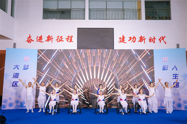 3-舞蹈《追梦》.jpg