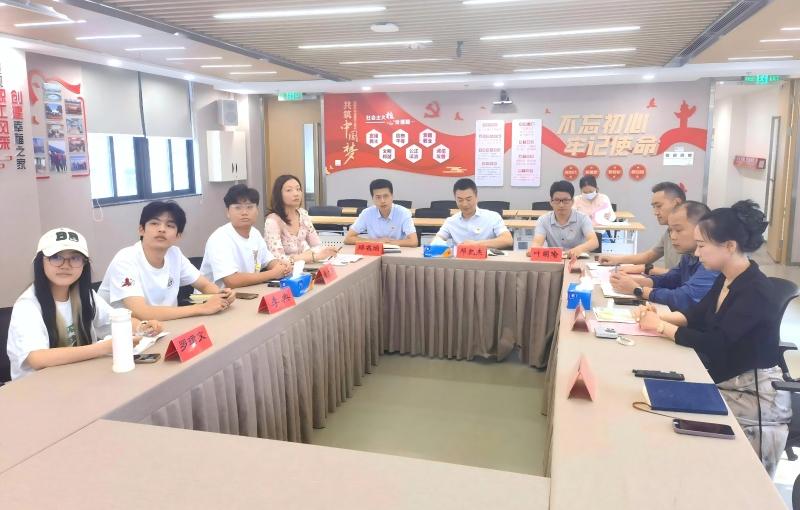 青苗初绽映健康 携手同行育未来 - 副本(1)(2).jpg