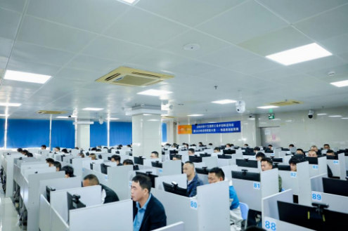 安全骑行、限时收派、应急处理……这场技能竞赛太燃了！